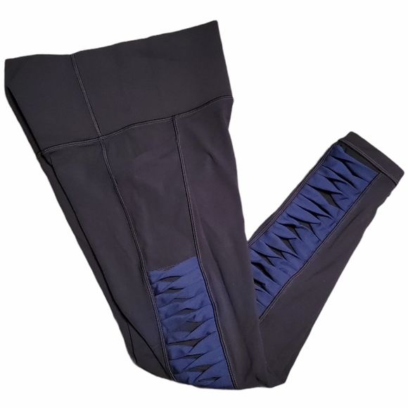 Athleta XS Salutation 7/8 Tight Powervita Pocket Leggings Navy Blue - Picture 2 of 5